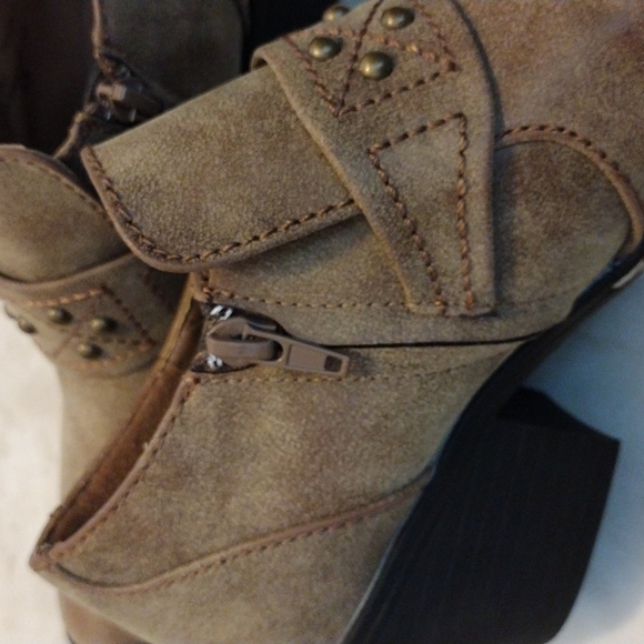 Banana Blues Stella ankle boots. - Picture 7 of 11